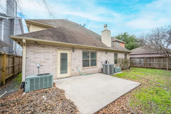 $4,200 | 930 Lawrence Street, Houston, TX 77008