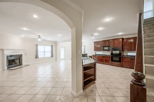 $4,200 | 930 Lawrence Street, Houston, TX 77008