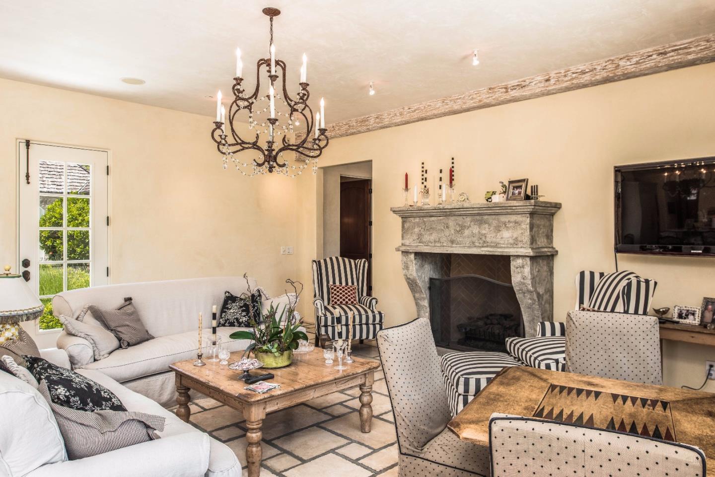 8150 Manjares Road Monterey, CA 93940 - Photo 13 of 47 Gallery Image 13