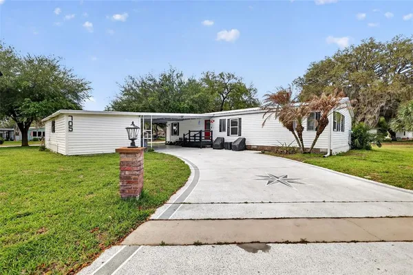 $249,900 | 705 Devon Drive, Lady Lake, FL 32159