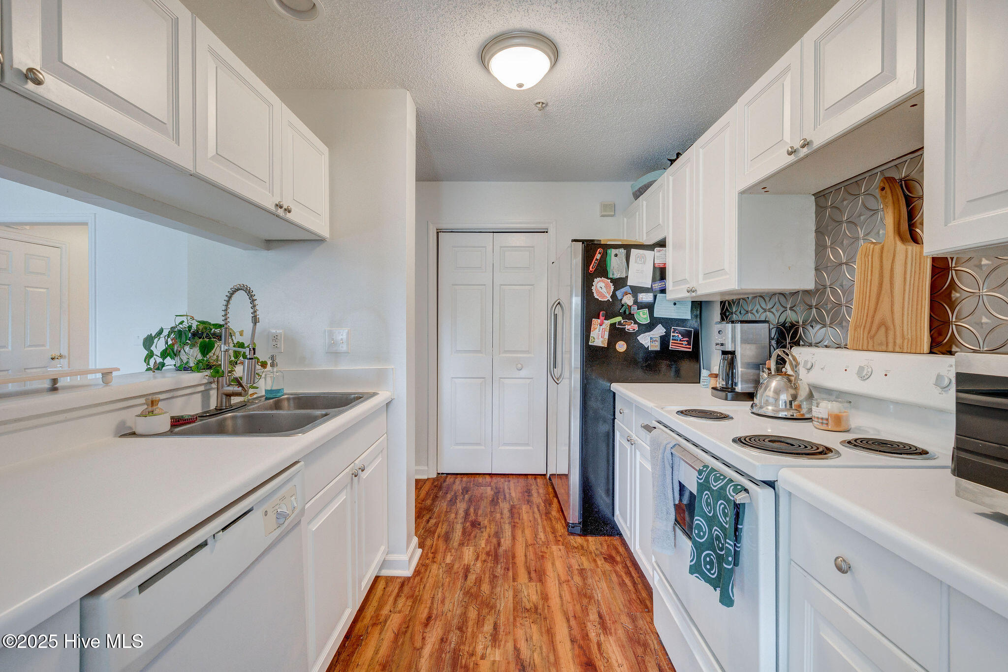902 Litchfield Way, Unit K Wilmington, NC 28405 - Photo 15 of 38 902LitchfieldWayUnitK-18