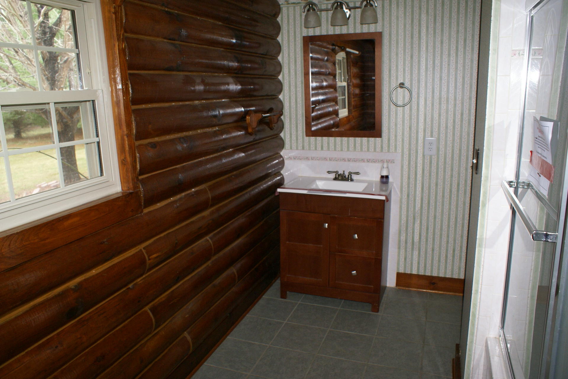 502 Kings Store Road Northeast Floyd, VA 24091 - Photo 14 of 28 Bath