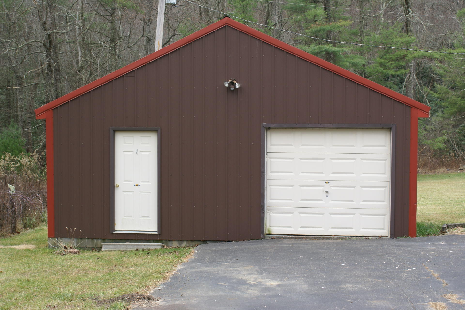502 Kings Store Road Northeast Floyd, VA 24091 - Photo 19 of 28 Garage