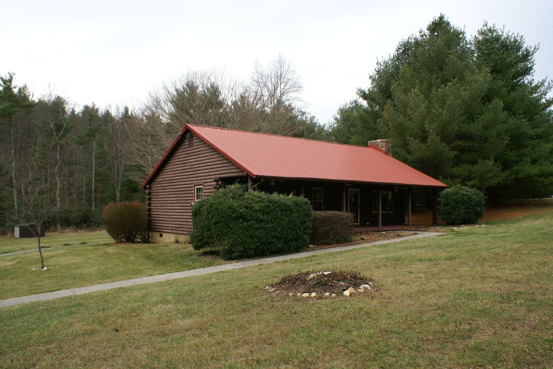 502 Kings Store Road Northeast Floyd, VA 24091 - Photo 4 of 28 Side
