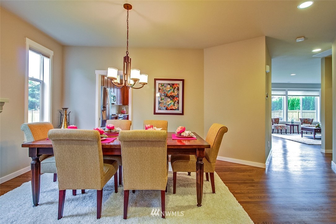 4814 Northeast 2nd Street Renton, WA 98059 - Photo 4 of 25