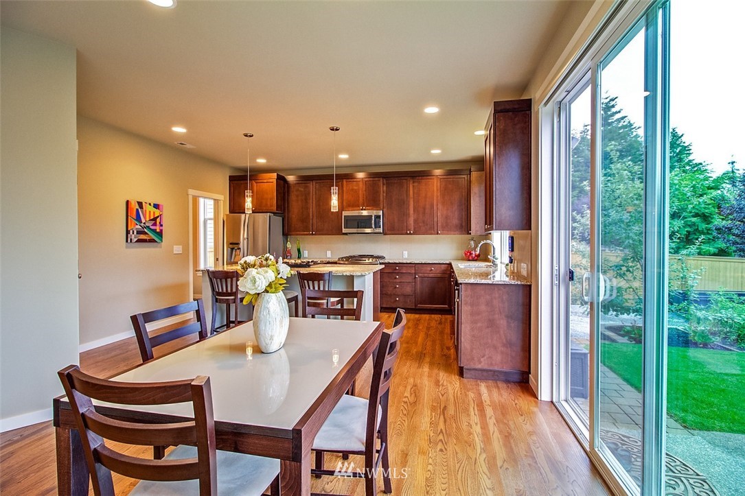 4814 Northeast 2nd Street Renton, WA 98059 - Photo 8 of 25