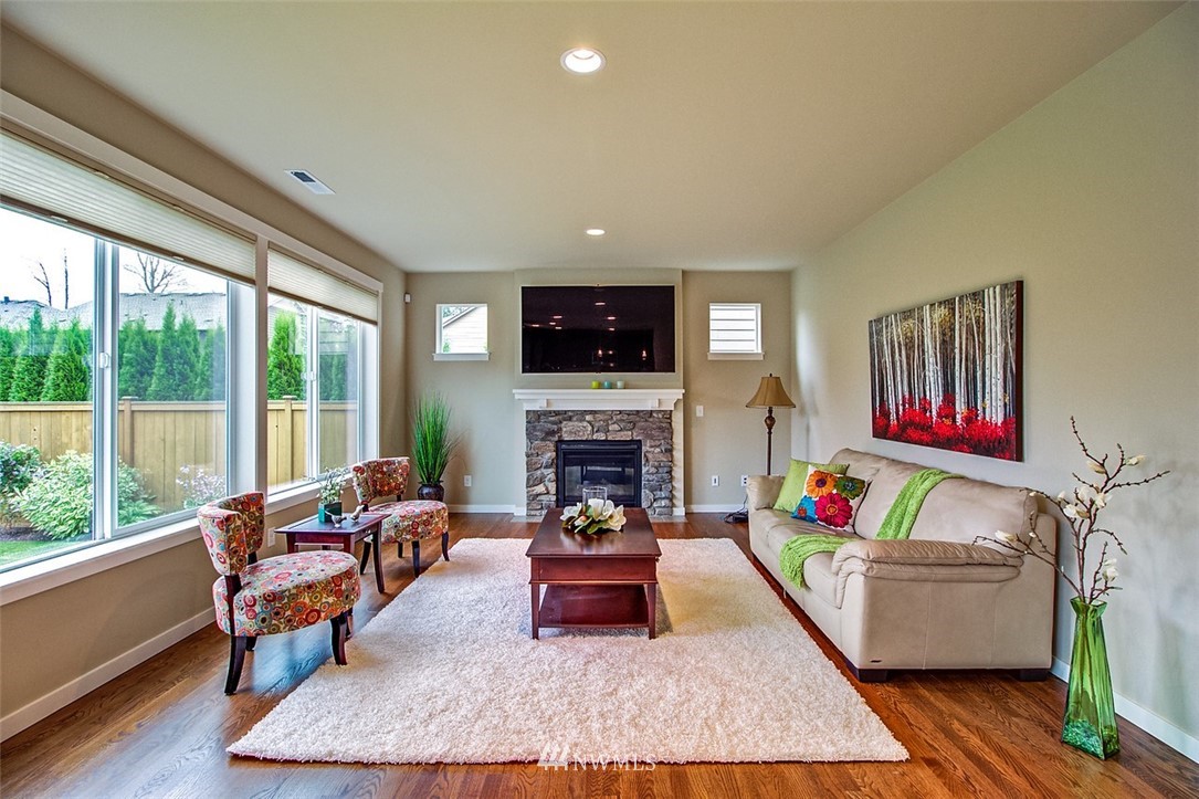 4814 Northeast 2nd Street Renton, WA 98059 - Photo 9 of 25