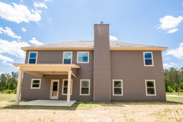 8 Fast Lane Fort Mitchell, undefined 36856 - Photo 41 of 44 a front view of a house with a yard