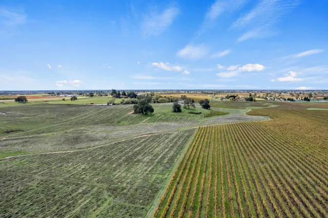 a view of an ocean view