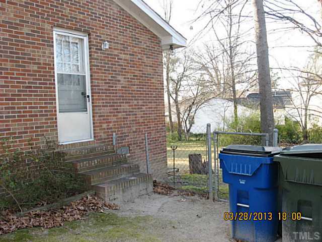 4113 Live Oak Road Raleigh, NC 27604 - Photo 11 of 15