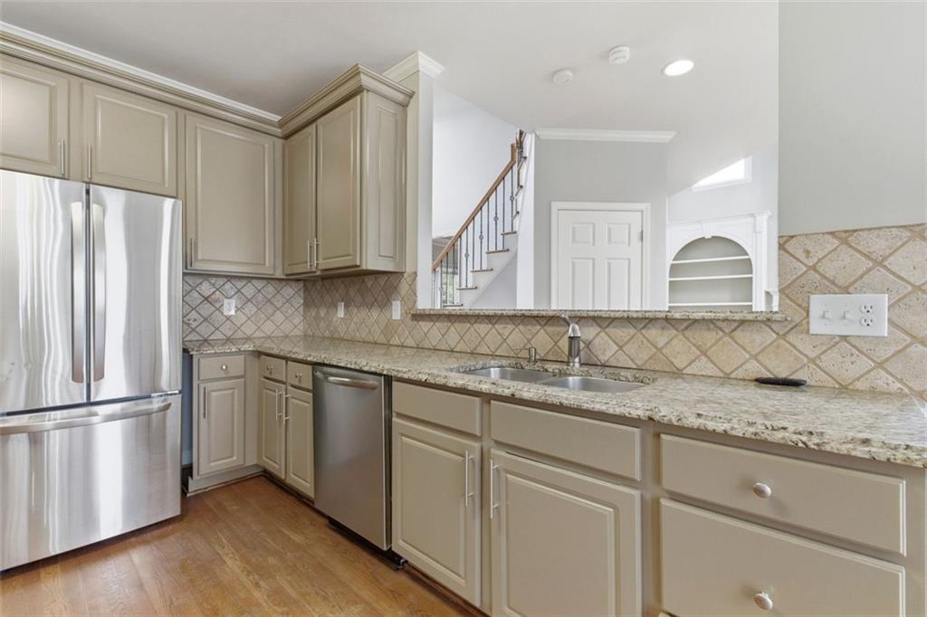 253 Chestnut Lake Way Southwest Lilburn, GA 30047 - Photo 14 of 38