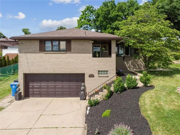 $299,900 | 13301 Sylvia Drive, Irwin, PA 15642