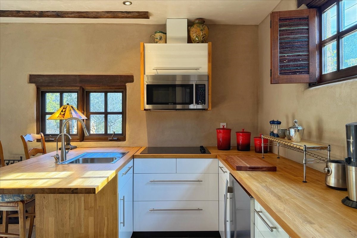 1433 Upper Canyon Road Santa Fe, NM 87501 - Photo 42 of 57 Attached Casita With Kitchenette
