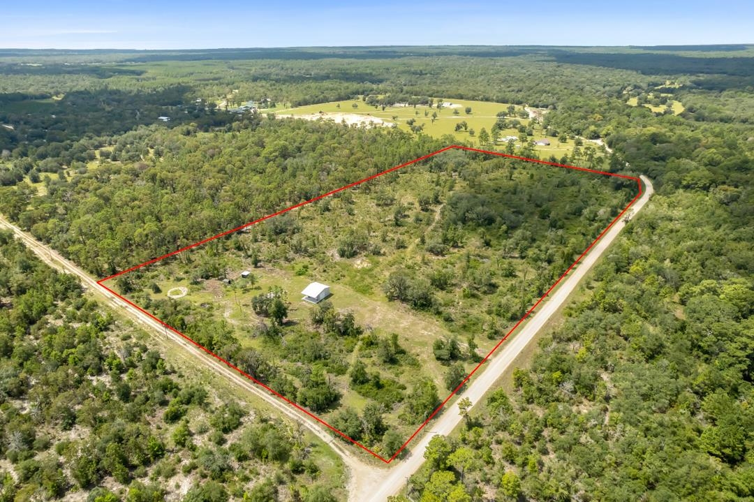 2029 Dennis Howell Road Perry, FL 32348 - Photo 3 of 12 Gallery Image 3