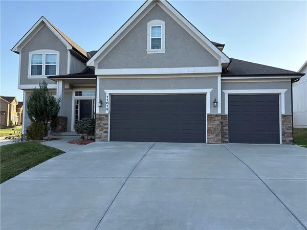 $520,000 | 11015 Kane Drive, Kansas City, KS 66109