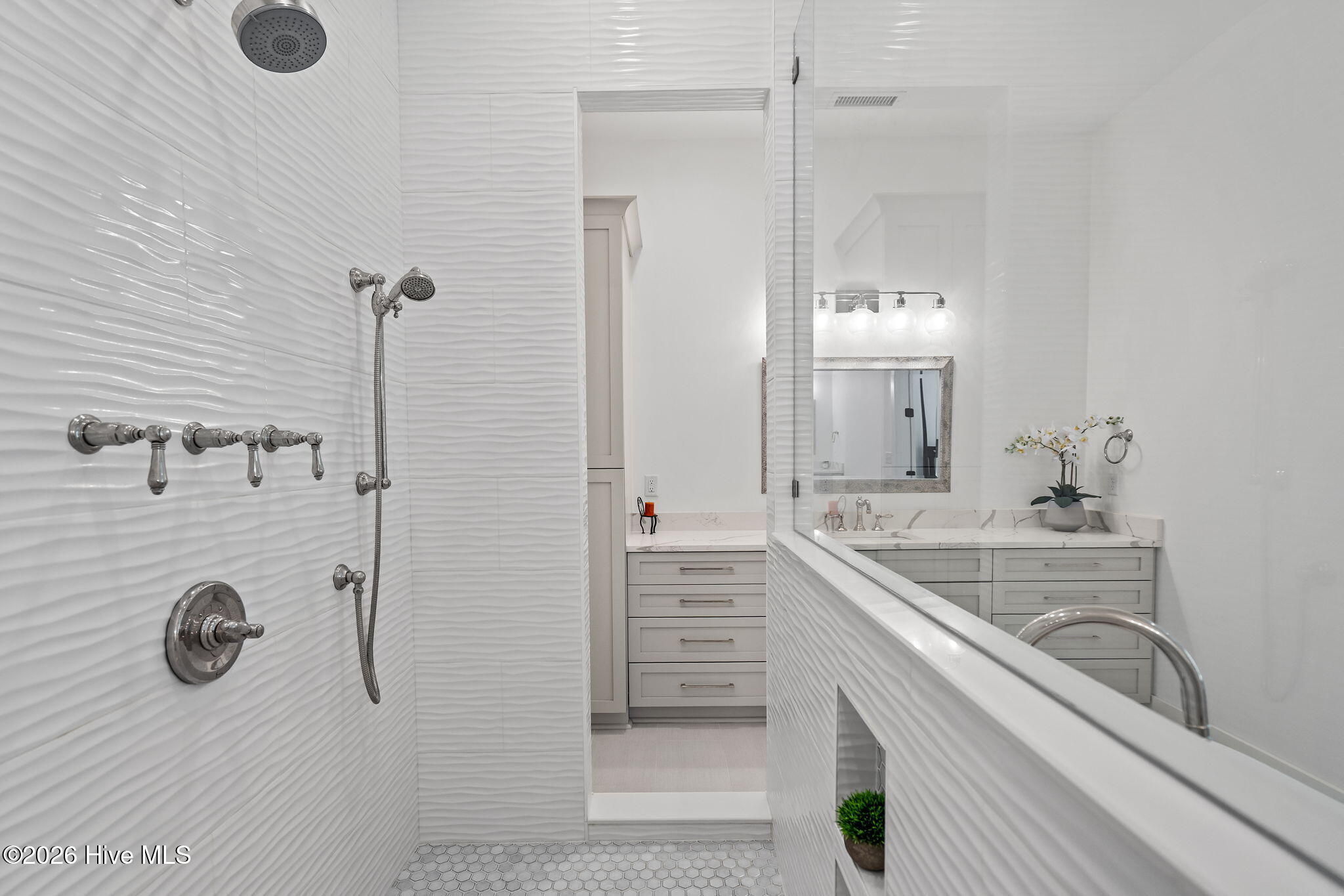 47 East Rolling Meadows Road Hampstead, NC 28443 - Photo 38 of 89 44-web-or-mls-DSC04948