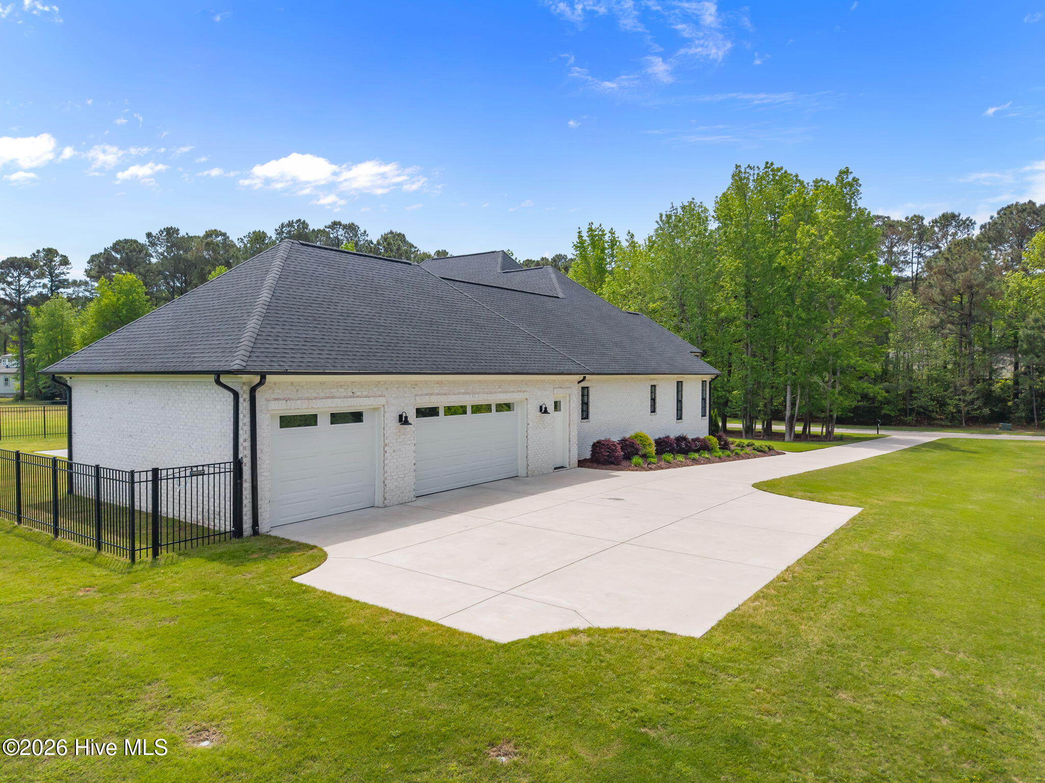 47 East Rolling Meadows Road Hampstead, NC 28443 - Photo 82 of 89 19-web-or-mls-DJI_20260413125323_0686_D