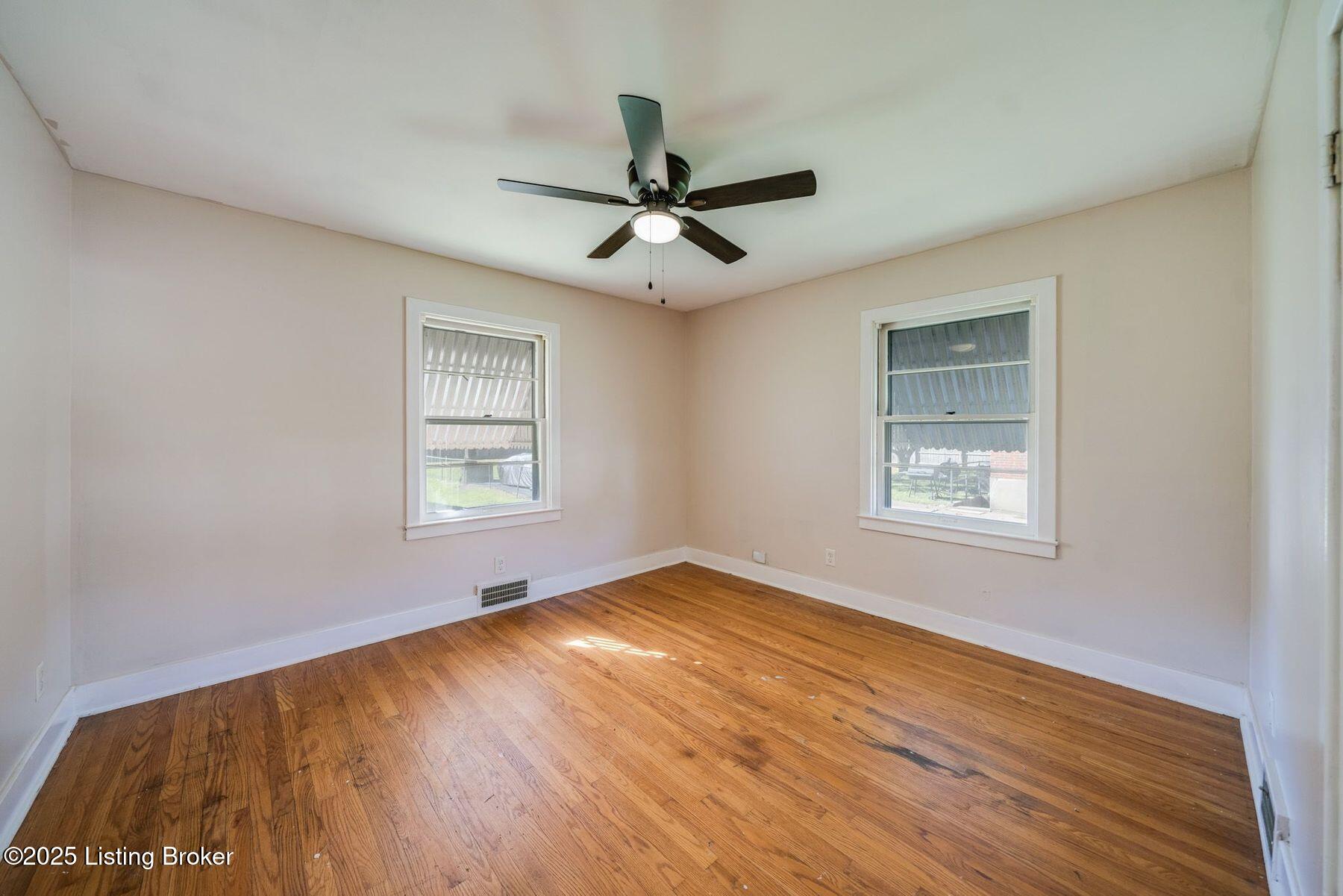 1854 Farnsley Road Louisville, KY 40216 - Photo 19 of 41 photo_online_018
