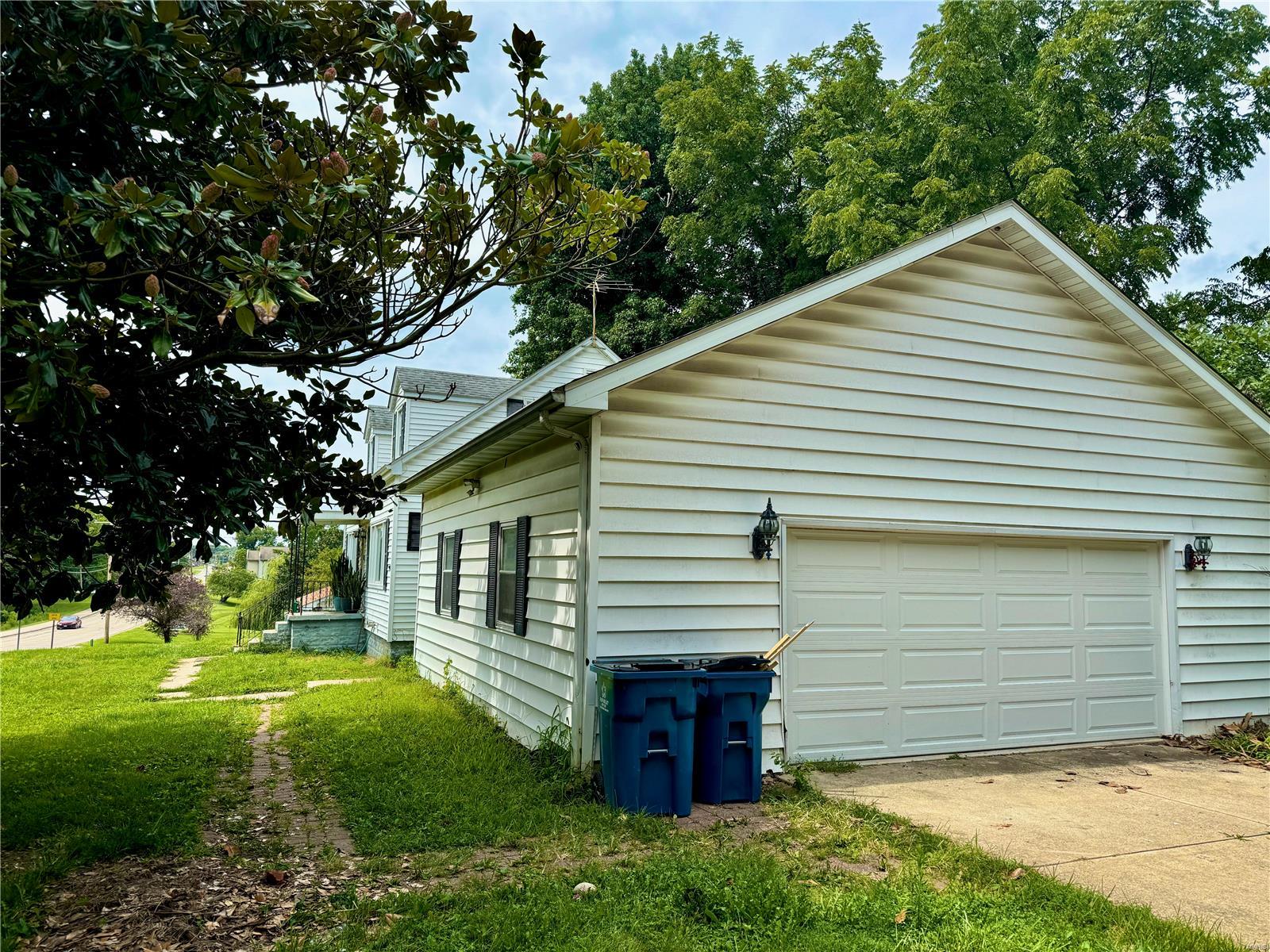 302 Pine Lake Road Collinsville, IL 62234 - Photo 3 of 7 Gallery Image 3