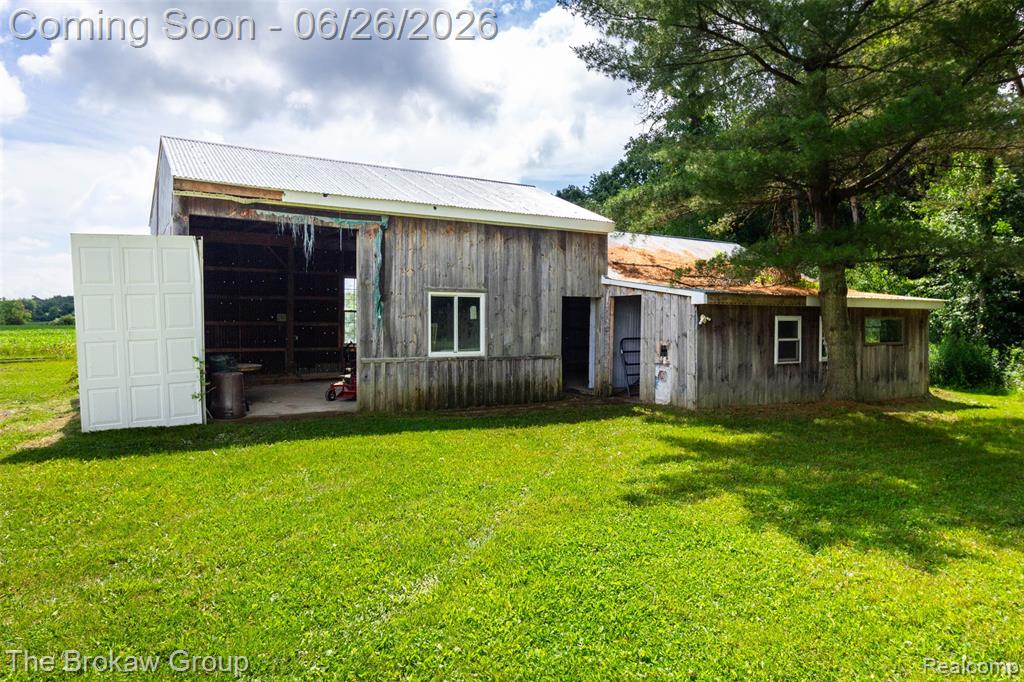 7272 North Lapeer Road Fostoria, MI 48435 - Photo 33 of 45