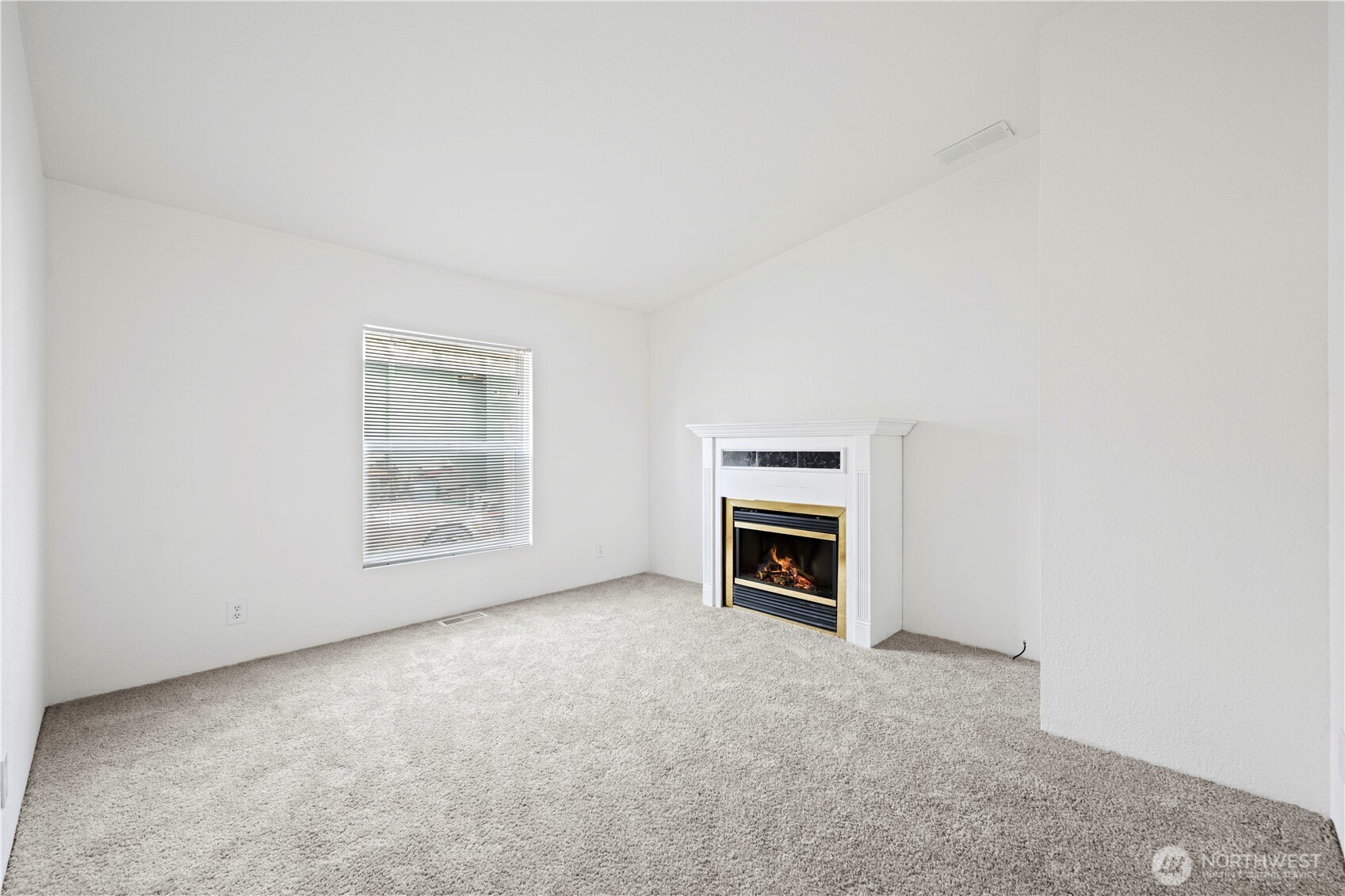 11100 4th Avenue West, Unit 22 Everett, WA 98204 - Photo 10 of 29