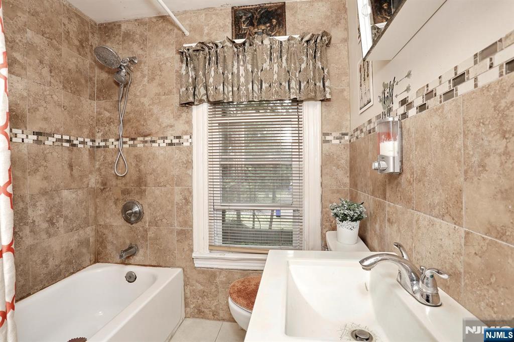 150 Pleasant Avenue Englewood, NJ 07631 - Photo 20 of 46