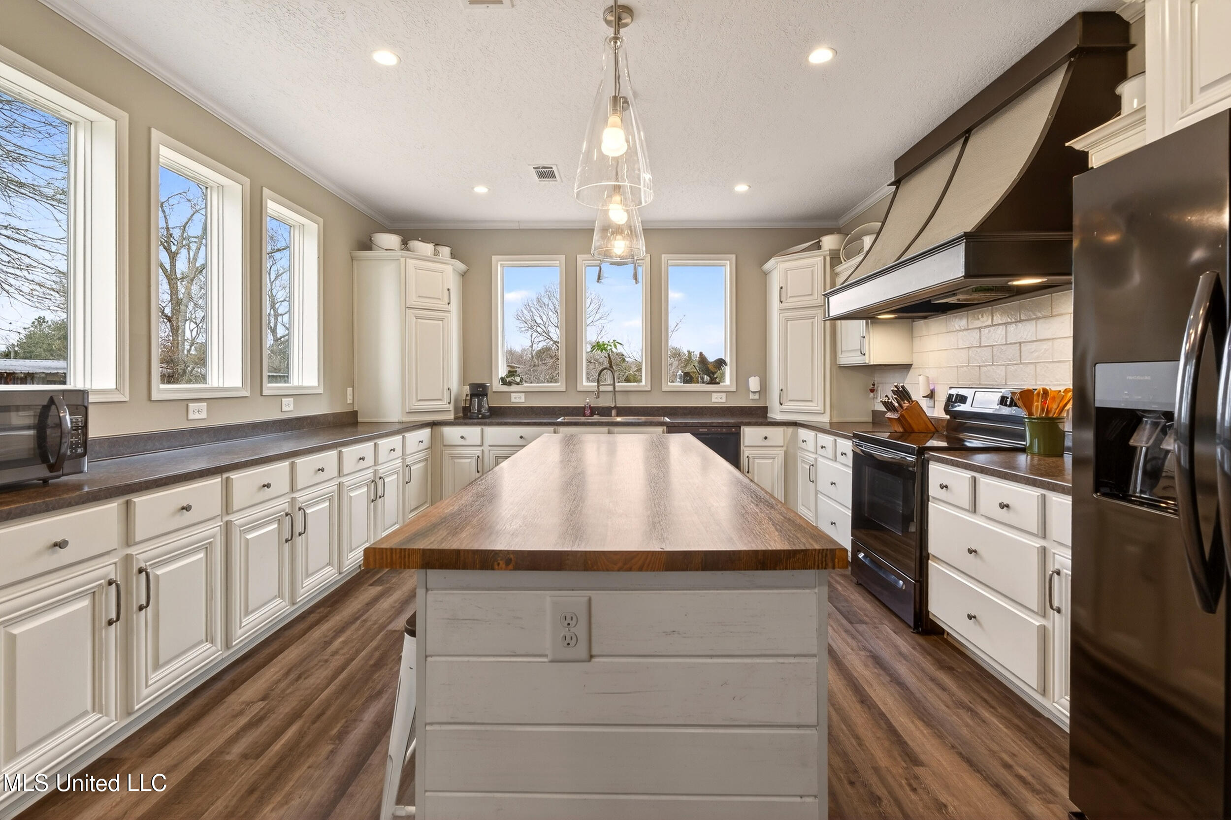 14 Elmer Smith Road Lumberton, MS 39455 - Photo 18 of 71 18_a7403384