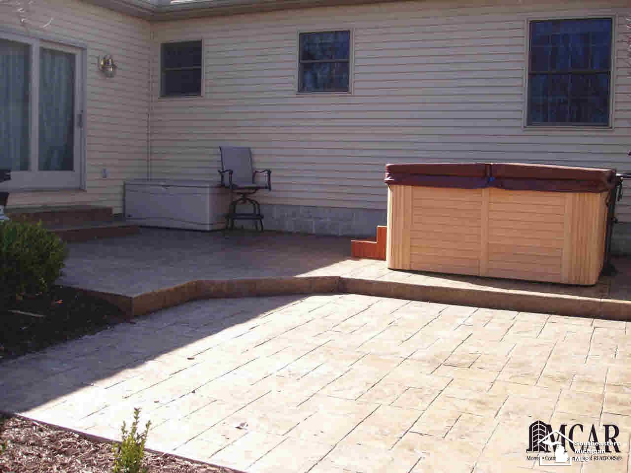 4495 Burke Road Newport, MI 48166 - Photo 4 of 32 21279313-3.JPG