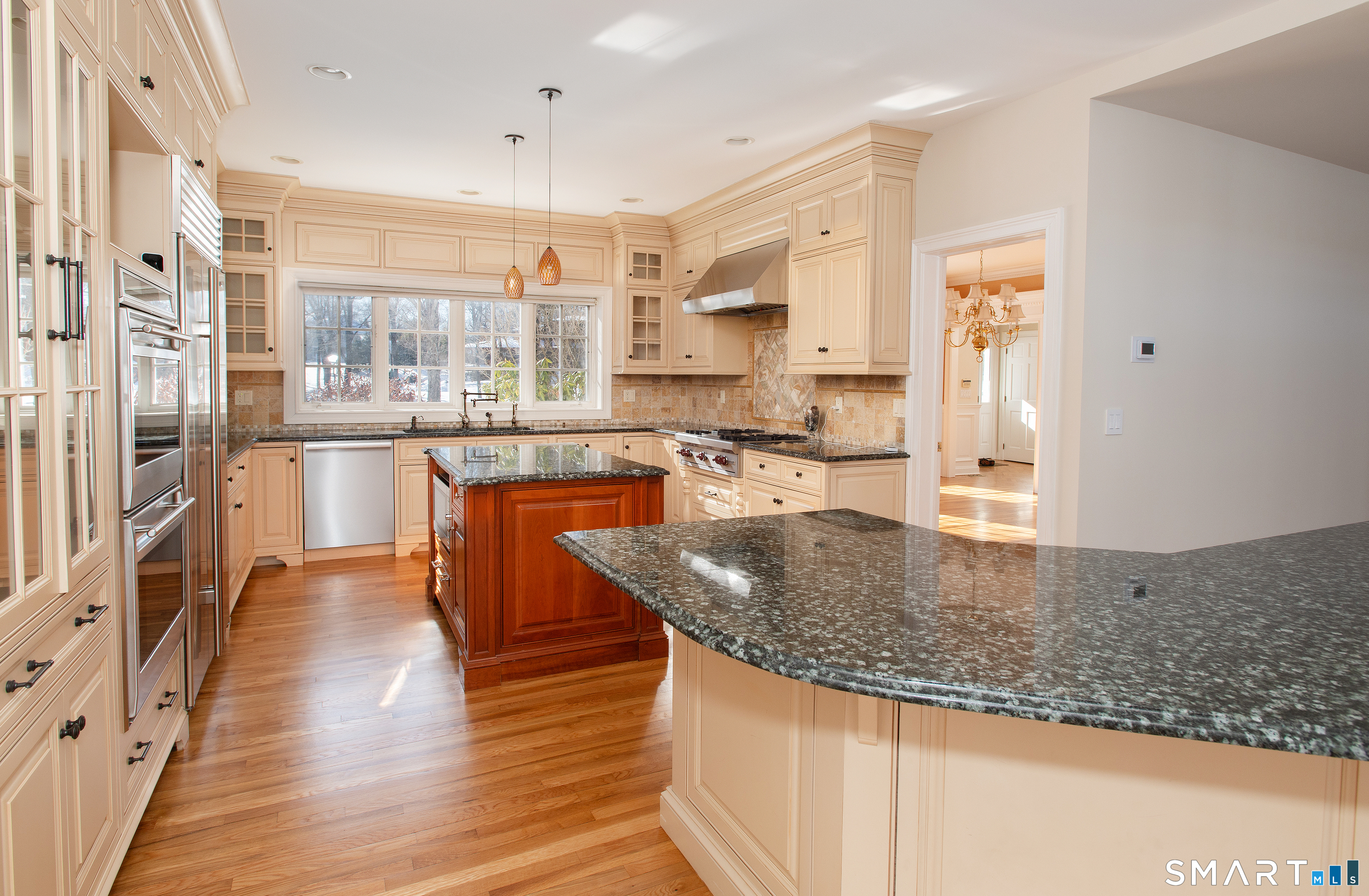 96 Norrans Ridge Drive Ridgefield, CT 06877 - Photo 15 of 38