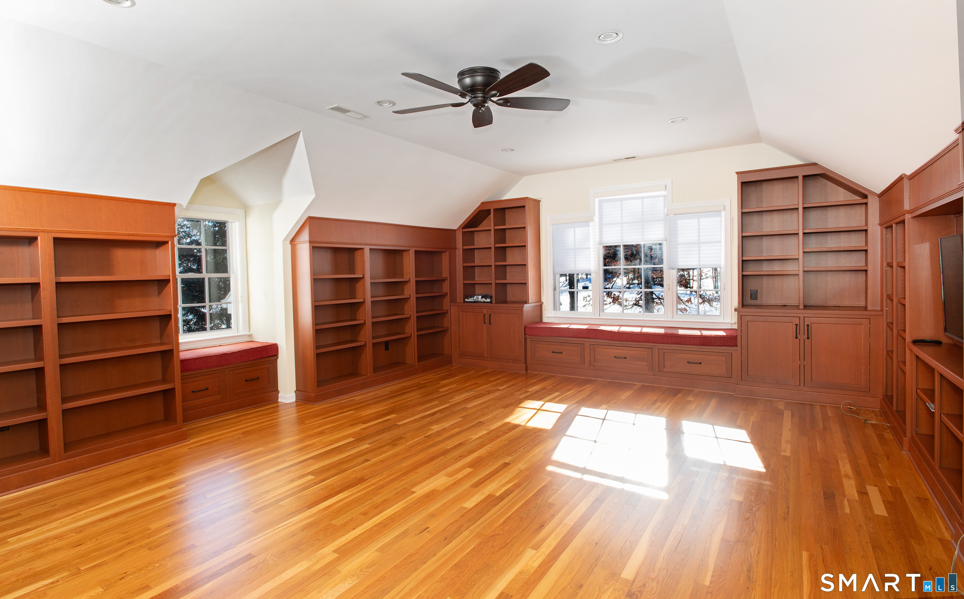 96 Norrans Ridge Drive Ridgefield, CT 06877 - Photo 24 of 38