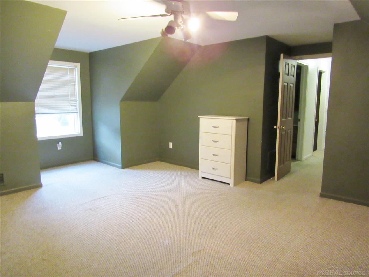 53550 Ridge Road New Baltimore, MI 48047 - Photo 26 of 26 31368406-25.JPG