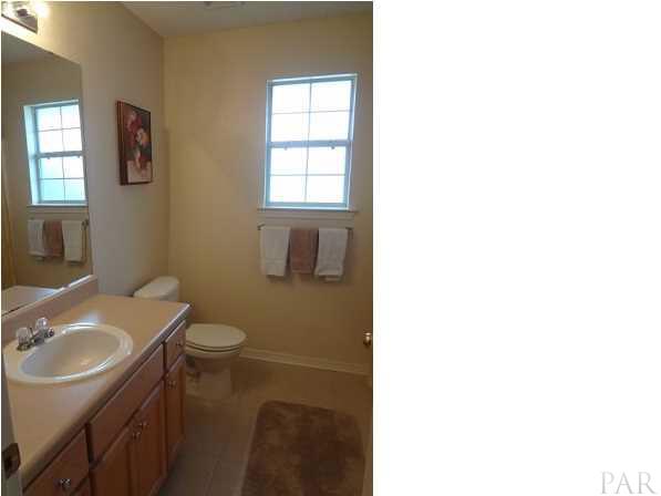 7104 Jennifer Road Pensacola, FL 32526 - Photo 19 of 25 HALL BATH