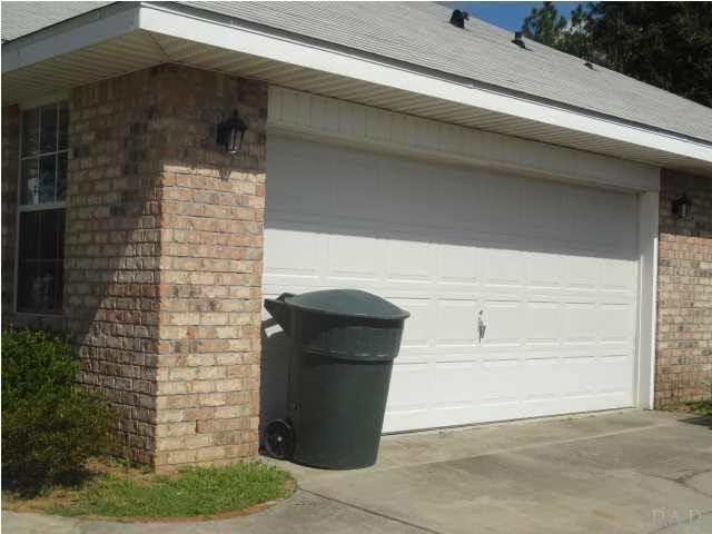 7104 Jennifer Road Pensacola, FL 32526 - Photo 24 of 25 DBL GARAGE