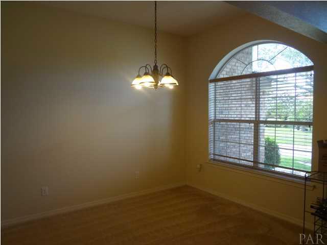 7104 Jennifer Road Pensacola, FL 32526 - Photo 4 of 25 FORMAL DINING