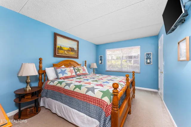 $259,770 | 260 Roaring Fork Road, Unit 220, Gatlinburg, TN 37738