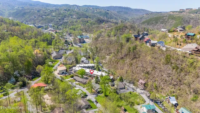$259,770 | 260 Roaring Fork Road, Unit 220, Gatlinburg, TN 37738