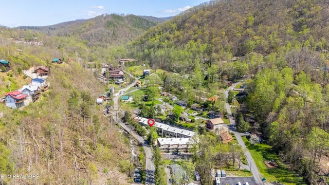 $259,770 | 260 Roaring Fork Road, Unit 220, Gatlinburg, TN 37738