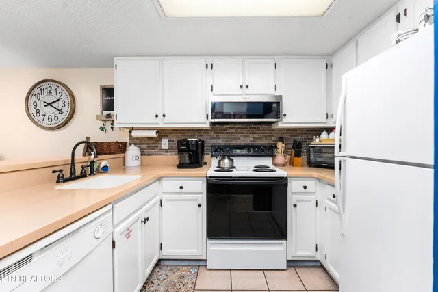 $259,770 | 260 Roaring Fork Road, Unit 220, Gatlinburg, TN 37738