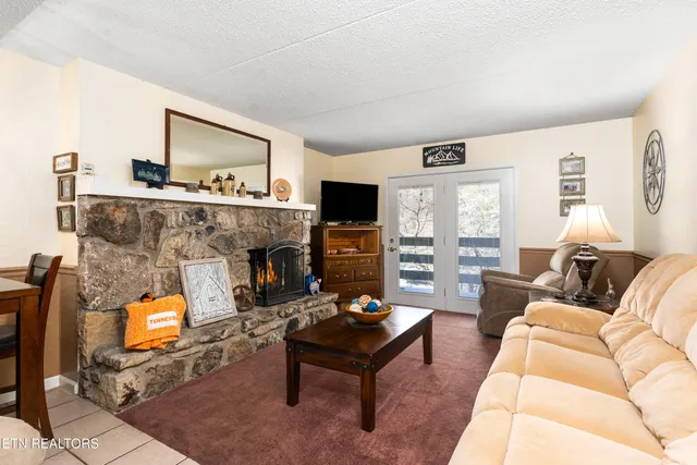 $259,770 | 260 Roaring Fork Road, Unit 220, Gatlinburg, TN 37738