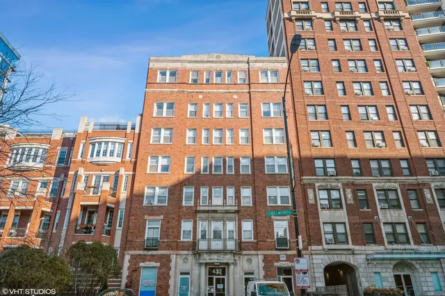 $1,495 | 432 West Belmont Avenue, Unit 205, Chicago, IL 60657