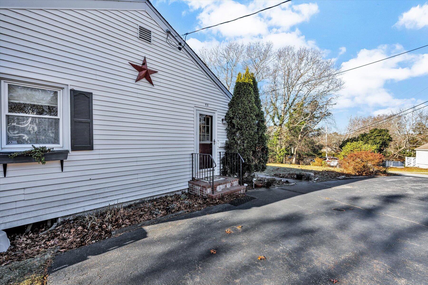 48 Maple Street Buzzards Bay, MA 02532 - Photo 26 of 26 11-889A1637