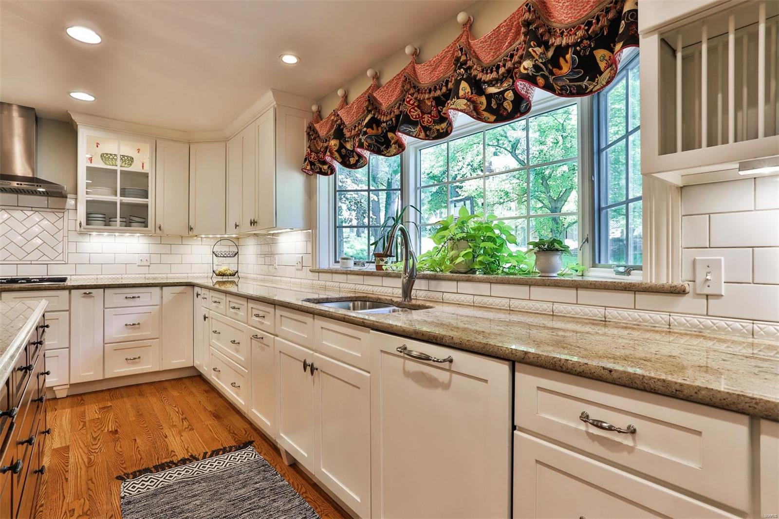 12828 Beaver Dam Road St. Louis, MO 63131 - Photo 11 of 30 Gallery Image 11