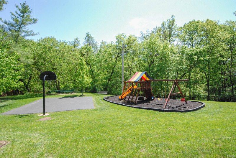 12828 Beaver Dam Road St. Louis, MO 63131 - Photo 29 of 30 Gallery Image 29