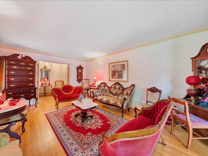 1091 Cool Rock Road Vinton, VA 24179 - Photo 17 of 44 a living room with furniture and a rug