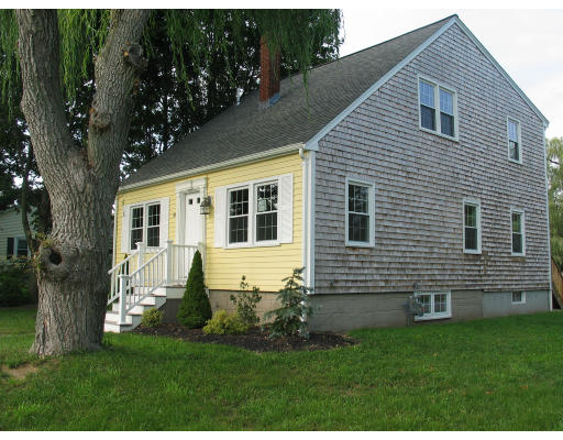 99 Sconticut Neck Road Fairhaven, MA 02719 - Photo 1 of 8 Gallery Image 1