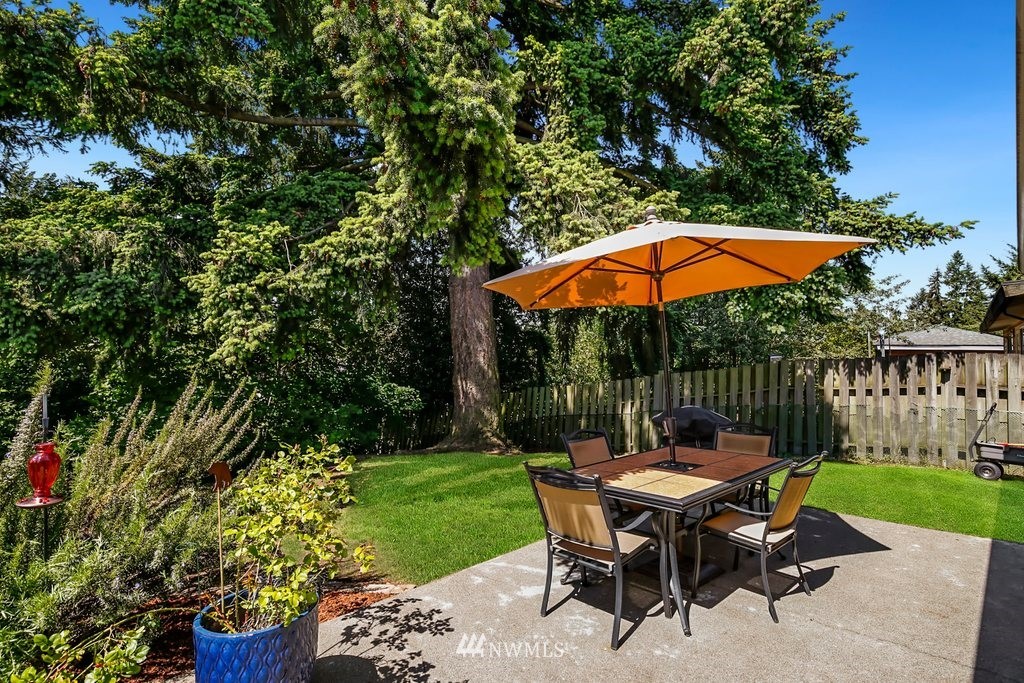 2923 Northeast 5th Place Renton, WA 98056 - Photo 17 of 20