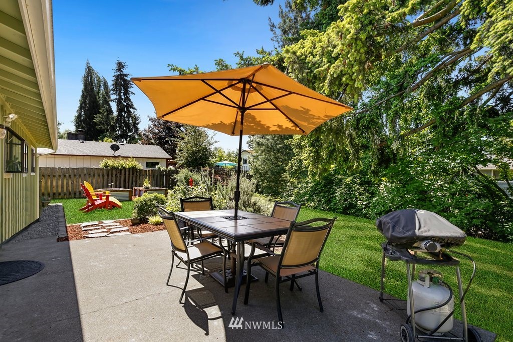 2923 Northeast 5th Place Renton, WA 98056 - Photo 18 of 20