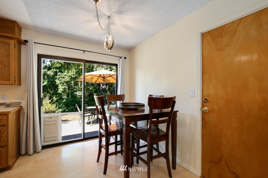 2923 Northeast 5th Place Renton, WA 98056 - Photo 7 of 20