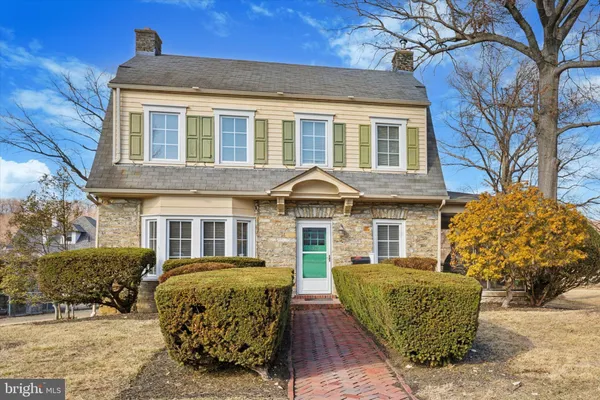 $2,375 | 1329 Olive Street, Coatesville, PA 19320