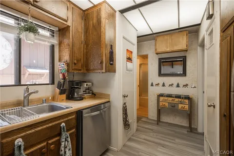 $560,000 | 39945 Trail Of The Whispering Pines, Big Bear Lake, CA 92315
